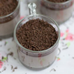 Eggless-Chocolate-mousse-pudding-with-china-grass-recipe