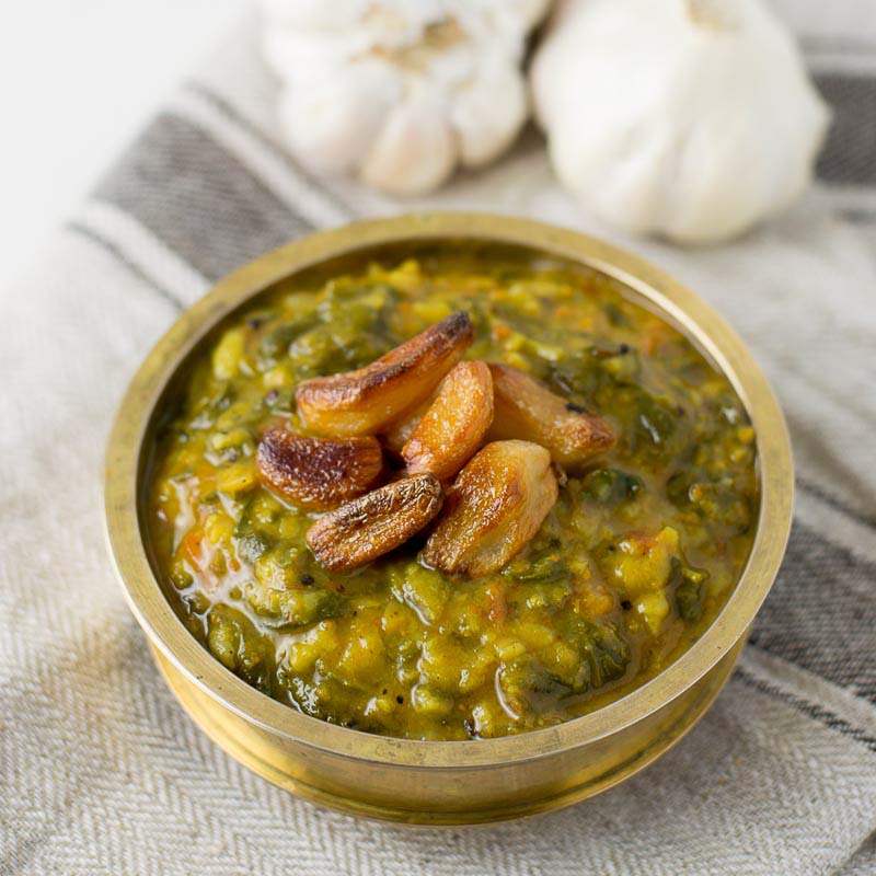 Garlic Pappu – Garlic Tomato Palakura Pappu Recipe