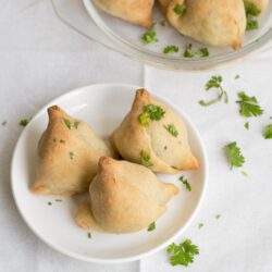 Healthy-Lite-Aarti-sequeira-Baked-Samosa-indian-starter-recipe |kannammacooks.com #lite #recipe #classic #samosa #indian #style #potato #peas #filling #baked #version