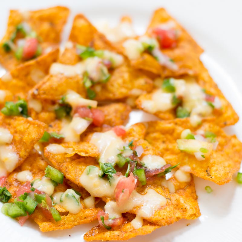 Homemade Cheese Sauce and Salsa for Nachos (2)