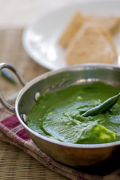 Indian-palak-paneer-recipe-spinach-curry-with-cheese-1 |kannammacooks.com #palak #spinach #six #ingredient #easy #healthy #quick #cheese #curry #everyday #lunch #indian
