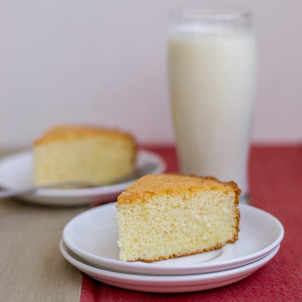 Moist-fluffy-best-simple-vanilla-cake-hot-milk-cake-indian-tea-cake-serve |kannammacooks.com #indian #tea #cake #vanilla #sponge #plain #crumb #yummy