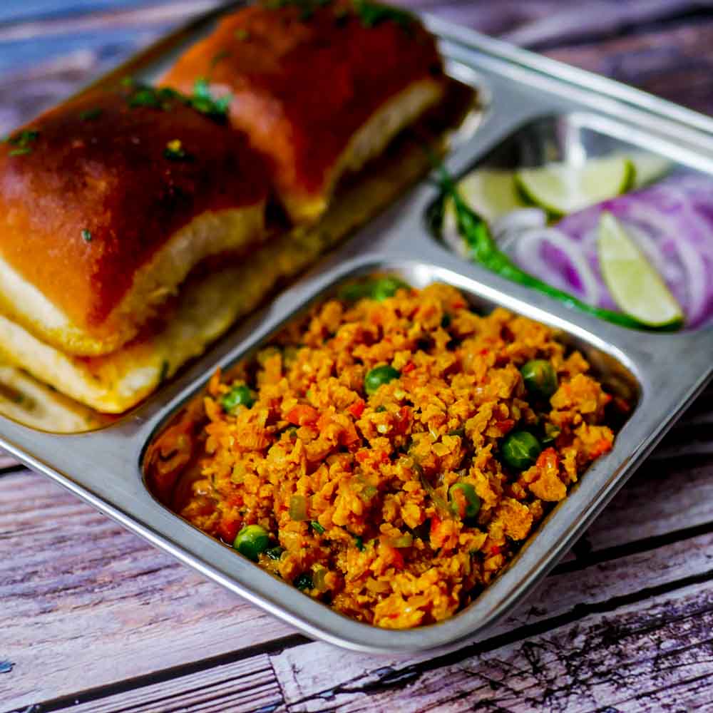Soya-keema-matar-pav-recipe-1-2