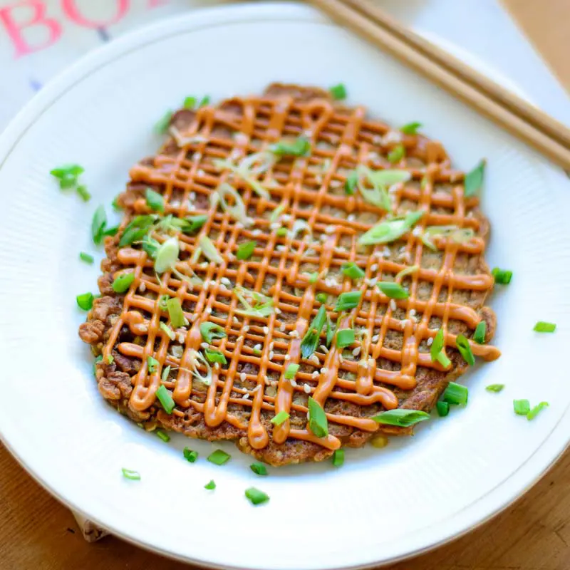 Vegetarian-okonomiyaki-Japanese-savory-cabbage-pancakes-1-28