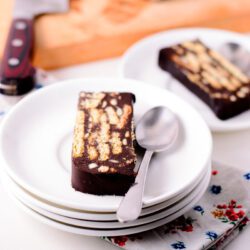 chocolate-biscuit-cake-no-bake-indian-eggless-digestive-biscuits-ganache-1
