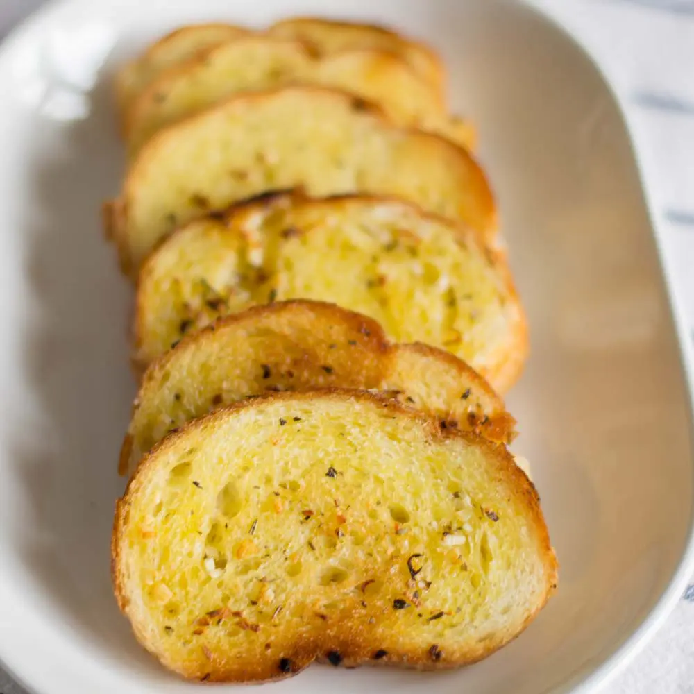 Garlic Bread, Garlic Bread on Tawa, Easy Pan fried Garlic Bread Recipe
