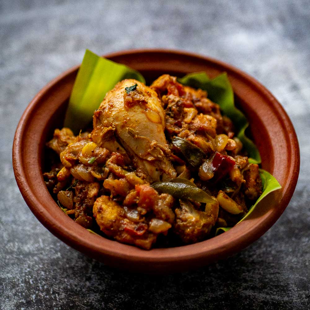 Erode Nallampatti Chicken Roast Recipe | Chicken Roast Made with Shallots, Garlic and Spices