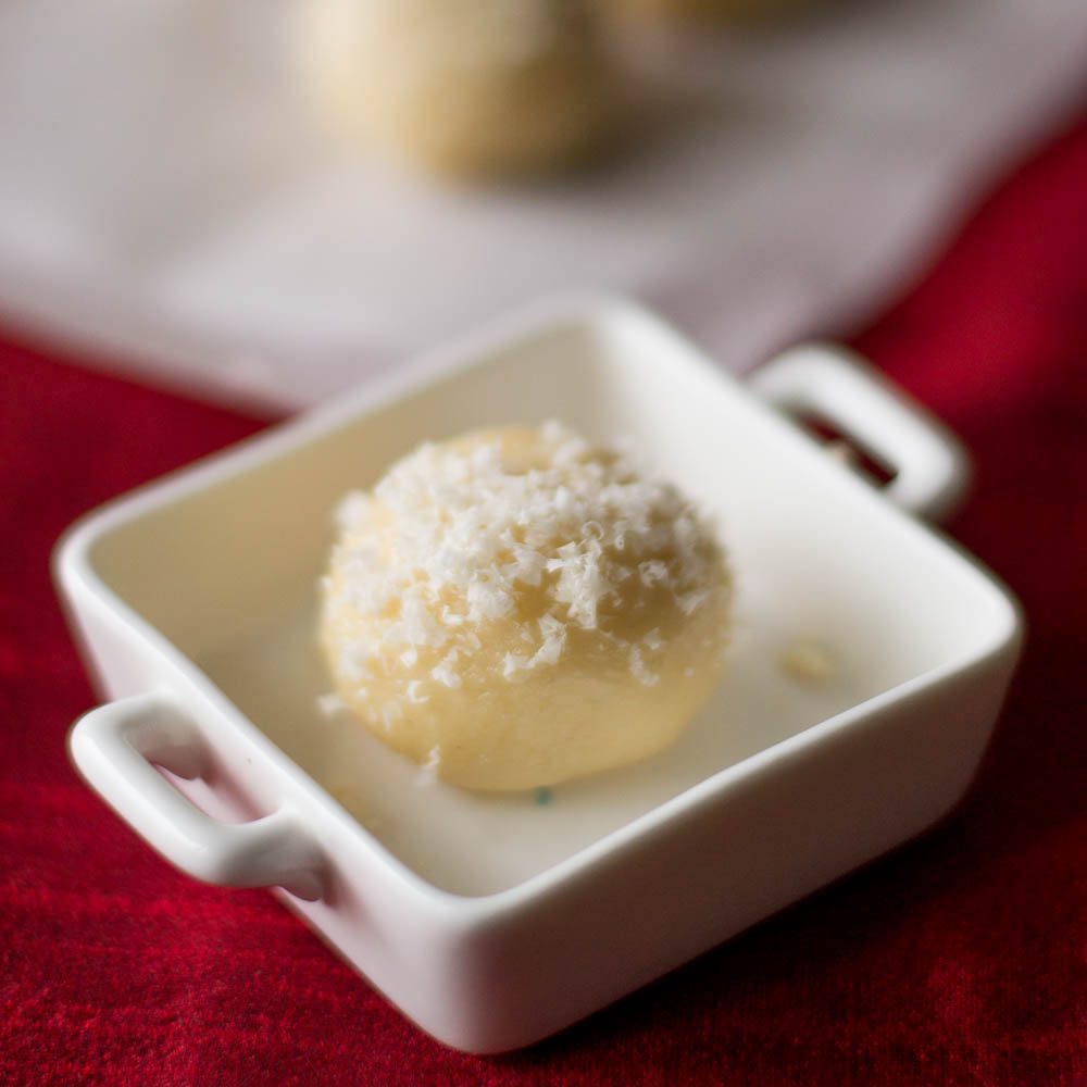 malai-ladoo-with-milk-maid