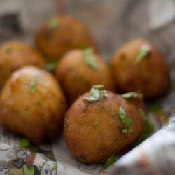 mangalore-bonda-maida-bonda-flour-bajji-goli-baje-recipe-preparation |kannammacooks.com #hush #puppies #south #indian #mangalore #bonda #bajji #tea #time #snack #deep #fried #yummy #fritters