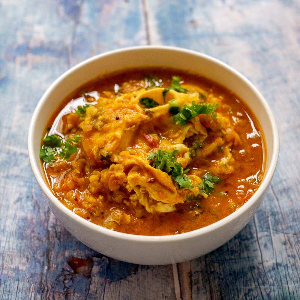 Mysore Paruppu Muttai Aanam | Masoor Dal Poached Egg Curry Recipe