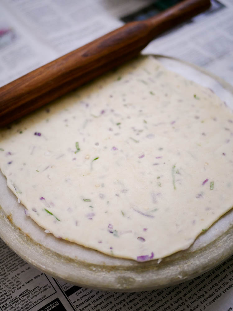 onion-chilli-crackers-recipe-15