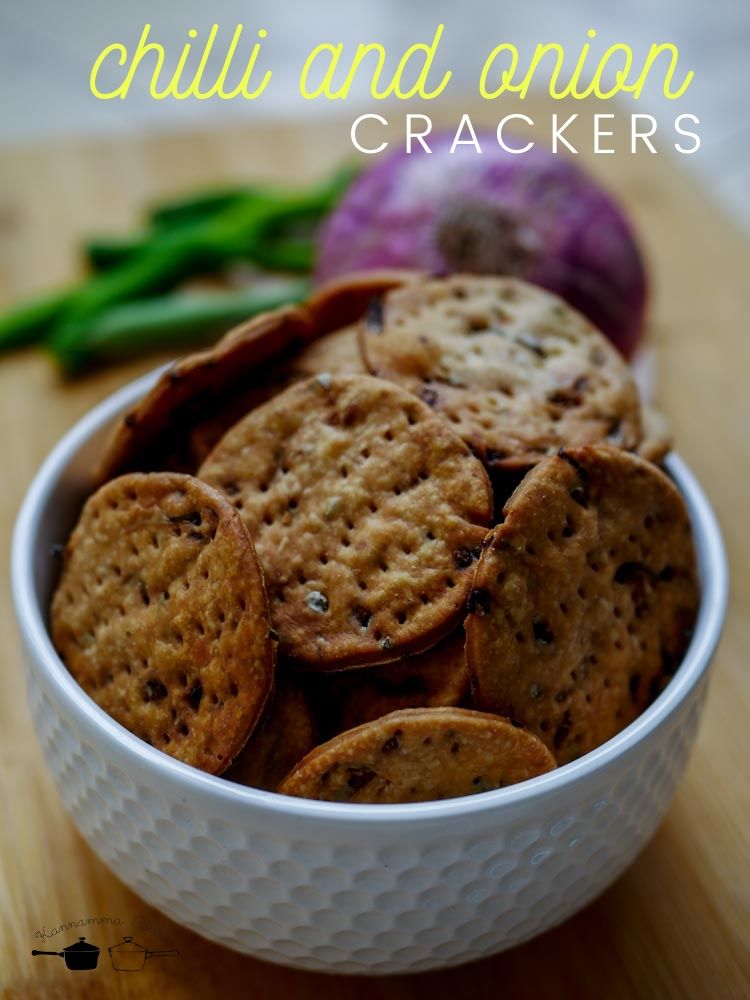 onion-chilli-crackers-recipe-87