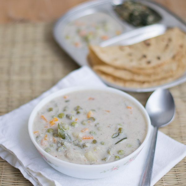 Vellai Kurma – Restaurant Style South Indian White Vegetable Korma